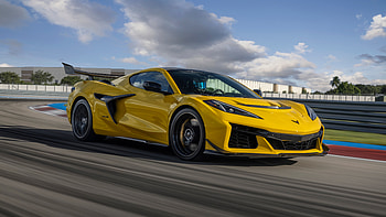2025 Chevrolet Corvette Zr1 Coupe Ztk Package, chevrolet-corvette-zr1, chevrolet, corvette, 2025-cars, cars HD wallpaper