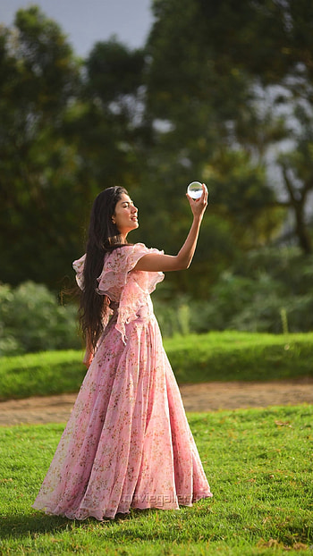 South Heroine, Sai Pallavi, Beautiful Heroine HD phone wallpaper