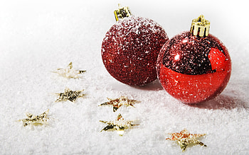 red white and gold, holiday, fun, christmas, festive, happy, balls, santa HD wallpaper