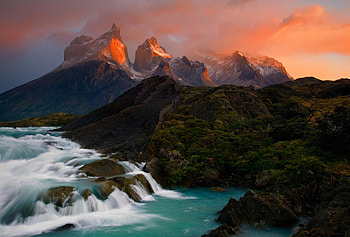 Los Cuernos del Paine, Torres del Paine National Park HD wallpaper