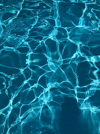 Crystal clear ripples and reflections in a Zurique swimming pool. HD phone wallpaper