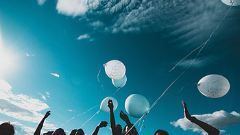 People, Sky, Balloons, Miscellanea, Miscellaneous, Hands, Air Balloons, Fly, To Fly HD wallpaper