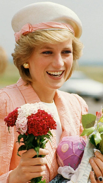 Princess Diana, Natural beauty, Captivating smile, Classic style HD phone wallpaper