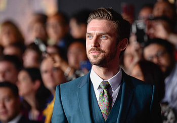 Replacing Armie Hammer, Watergate drama, Dan Stevens HD wallpaper