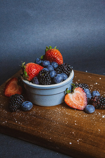 Food, Strawberry, Bilberries, Berries, Blackberry HD phone wallpaper
