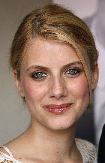 Melanie Laurent, Talented actress, French star, Promising career HD phone wallpaper