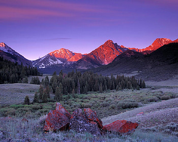 Sunrise on the Lost River Range, shadow, trees, sky, nature, mountains, sunrise, rock HD wallpaper