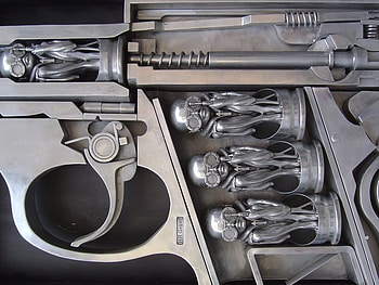pistol bullets in the form of soldiers, in the form of soldiers, , pistol, bullets, the shutter, the hammer fantasy HD wallpaper