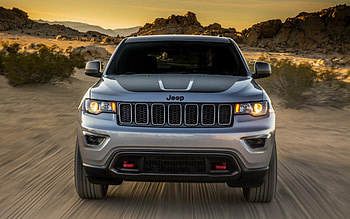 Jeep Grand Cherokee, Eye-catching , Powerful performance HD wallpaper