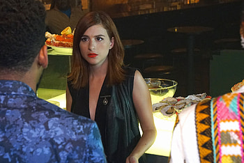 Aya Cash, The Newsroom, Aaron Sorkin, Nailing dialogue HD wallpaper