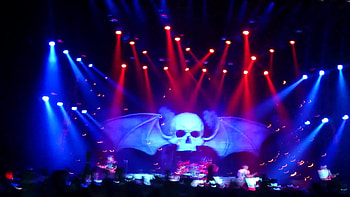 A7X 'Welcome to the family' Deathbat stage HD wallpaper