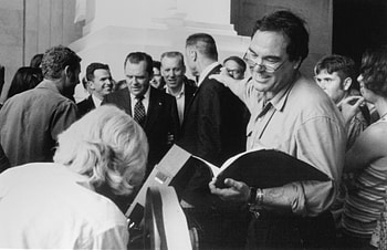 Oliver Stone, Best films, Critical acclaim, Master storyteller HD wallpaper