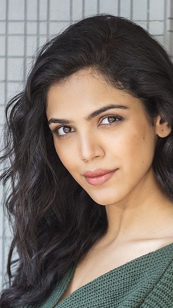 Shriya Pilgaonkar, Actress, Shriya Pilgaonkar Bollywood Actress HD phone wallpaper