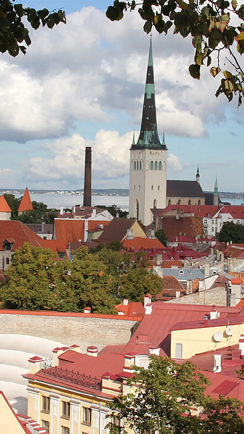 Estonia Tallinn city, Houses on river HD phone wallpaper