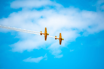 Sky, Smoke, Airplanes, Miscellanea, Miscellaneous, Trick, Aerobatics, Higher Aerobatics, Airshow HD wallpaper