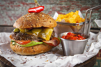burger lunch, fun, entertainment, yummy, burger, cool, food HD wallpaper