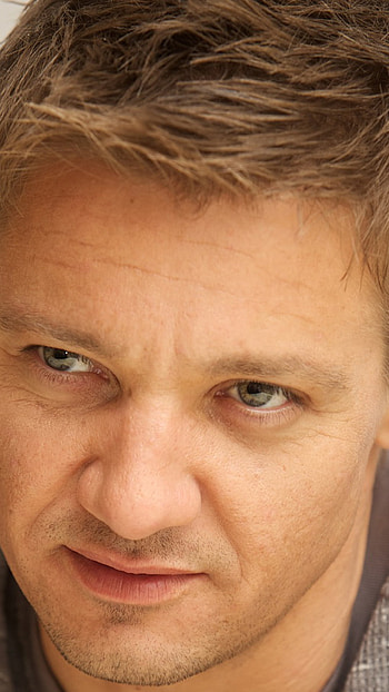 Jeremy Renner, Movies, The , 2560x1920 HD phone wallpaper