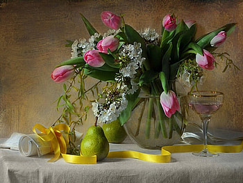 vase of tulips and jasmine flowers, still life, vase, tulips, spring, jasmine flowers HD wallpaper