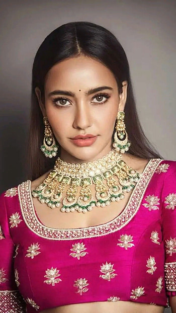Neha Sharma, Heroine, Neha Sharma Heroine HD phone wallpaper