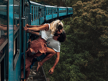Couple Kissing Train , couple, kissing, train, graphy HD wallpaper