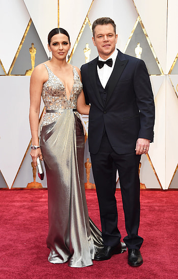 Matt Damon and Luciana Barroso, Oscars 2017 red carpet, Blue ribbon celebrities, Celebrity HD phone wallpaper