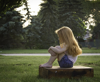 little girl, childhood, blonde, fair, nice, adorable, bonny, sweet, Belle, white, Hair, girl, grass, tree, summer, comely, leaves, sightly, pretty, green, face, lovely, pure, child, graphy, cute, baby, , set, Nexus, beauty, kid, feet, beautiful, people, little, pink, box, sky, princess, dainty HD wallpaper