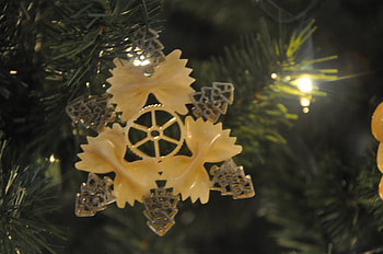 Pasta Ornaments, precious, delicate, tradition, christmas HD wallpaper