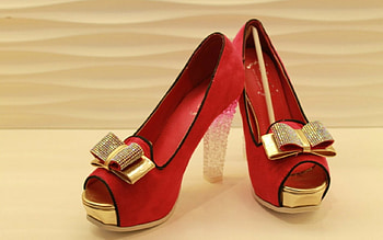 Red shoe, shoe, stiletto, footwear, red HD wallpaper