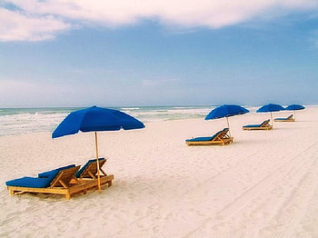 Blue umbrellas, blue sky, beachchairs, sand, ocean view, beach HD wallpaper