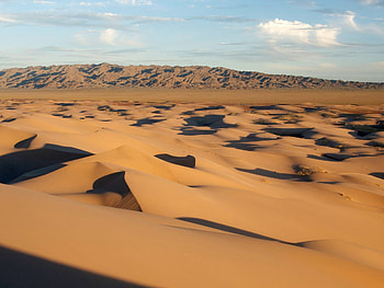 Gobi Desert, Untouched wilderness, Nature's wonders, Ethereal beauty HD wallpaper