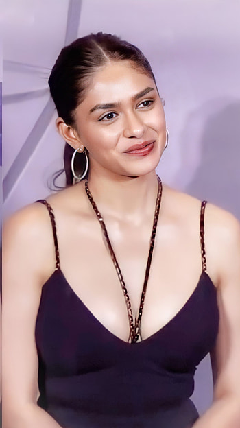 Mrunal thakur, bollywood movie, jersey HD phone wallpaper