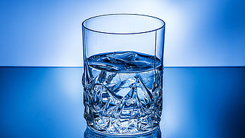 Glass fragments, Shattered surface, Reflective shards, Abstract art HD wallpaper