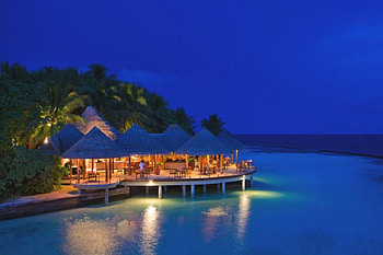 Beautiful Place - Residence Maldives, blue, sea, residence, Beautiful, sky, nature, maldives HD wallpaper
