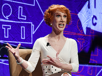 Kathy Griffin, TV celebrity, Controversial statement, Praying for Trump HD wallpaper