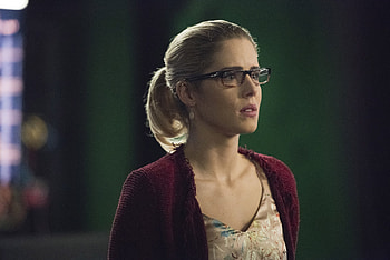 Emily Bett Rickards As Felicity Smoak In Arrow, arrow, tv-shows, felicity-smoak, emily-bett-rickards HD wallpaper
