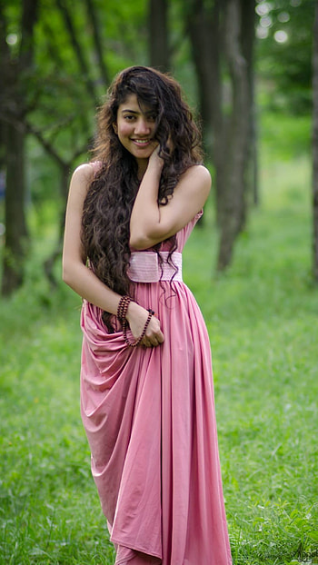 South Heroine, Sai Pallavi HD phone wallpaper