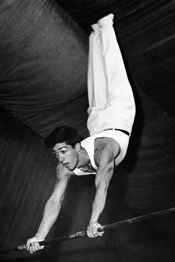 Horizontal bar, Beginning skills, Gymnastics, Training HD phone wallpaper