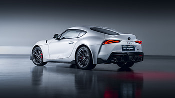 Toyota GR Supra MT 2022 2 Cars HD wallpaper