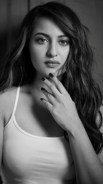 Sonakshi Sinha, Bollywood, Sonakshi Sinha Bollywood Actress HD phone wallpaper
