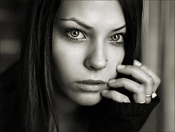 PORTRAIT, piercing, graphy, eyes, face, bw, woman, beauty HD wallpaper