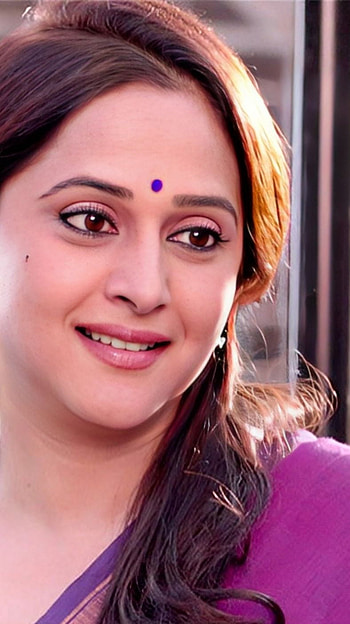 Mrinal Kulkarni, marathi actress HD phone wallpaper