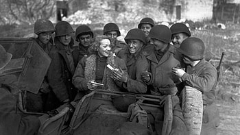 Marlene Dietrich, Liberated troops, 75 years of dom, Astaire and Baker HD wallpaper