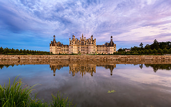 Chateau de Chambord, Loire Valley, evening, sunset, Chambord, ancient castle, Cosson River, French castles, Center-Val de Loire, France HD wallpaper