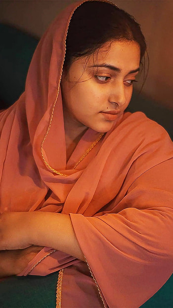 Anusitara, malayalam actress HD phone wallpaper