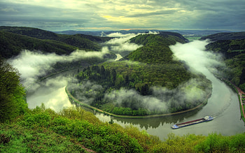 Morning Fog, river, fog, ship, morning, sky, water, forest, tree HD wallpaper