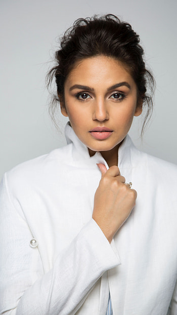 Huma Qureshi, bollywood actress, model HD phone wallpaper