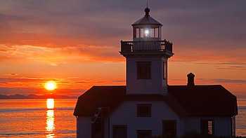 Lighthouse At Patos Island, blue, sea, lighthouse, glowing, beautiful, dusk, scenic, red, nature, beacon, sky, sun, sunset HD wallpaper