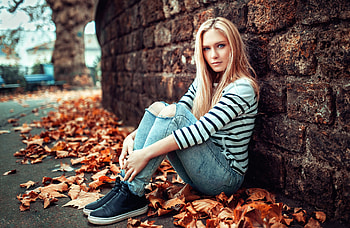 Urban Woman, woman, girls, model, leaves HD wallpaper
