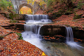 Autumn Scene from Bulgaria, autumn, bridge, waterfall, nature, leaves HD wallpaper