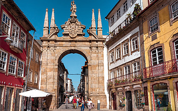 Gate in Braga, Portugal, houses, city, Portugal, gate HD wallpaper